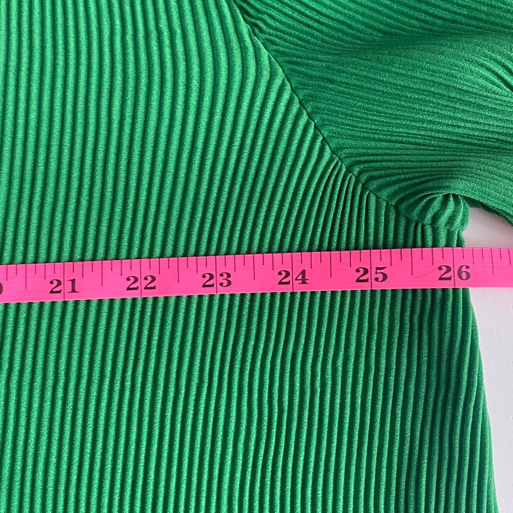 PrettyLittleThing Emerald Button-Down Shirt - Picture 11 of 11